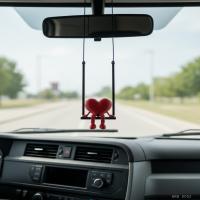 Salıncaklı Kalp Figürlü Dikiz Aynası Süsü Araç İçi Dekoratif Asma Aksesuar