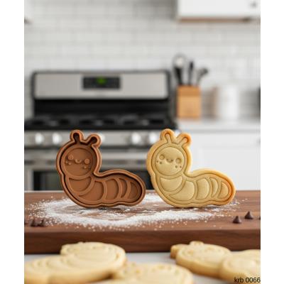 Sevimli Tırtıl Figürlü Kurabiye Kalıbı ve Hamur Kesici Şeker ve Oyun Hamuru İçin İki Parça Kalıp