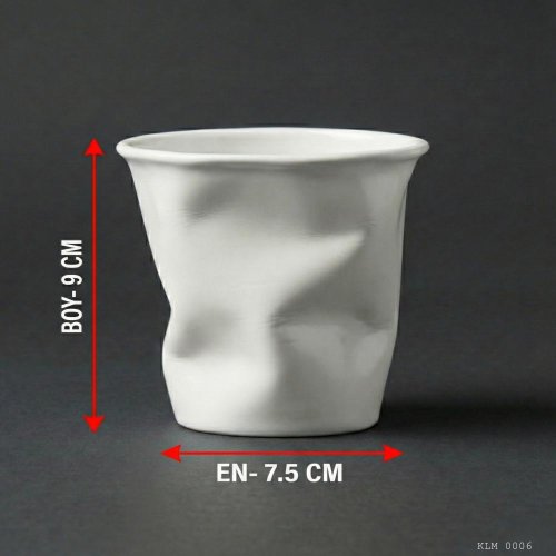 Beyaz Modern Yamuk Formlu Bardak Makyaj Fırçalığı Masaüstü Kozmetik Düzenleyici